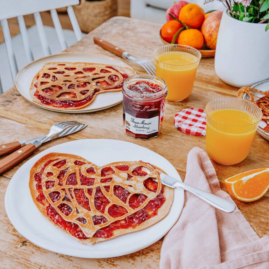 Crêpes Dentelle with Bonne Maman Strawberry Jam